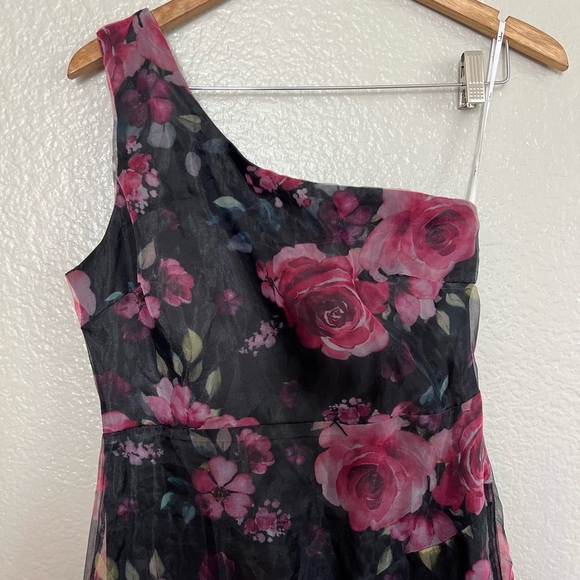 Regal Florals Black Floral Print Organza Tiered Maxi Dress - Picture 4 of 10